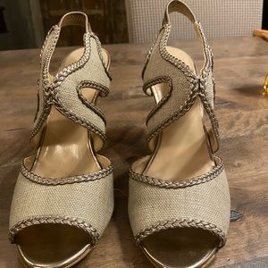 Tahari Gold Size 9M Heels